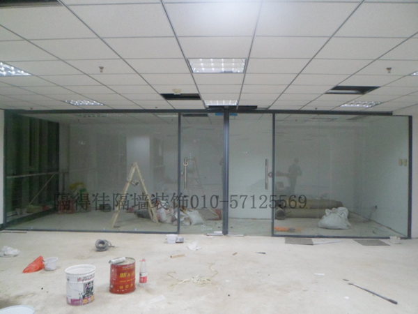 玻璃隔斷墻