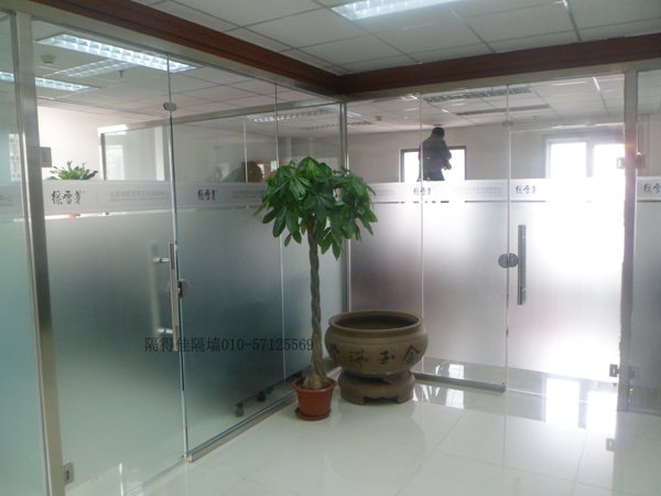 不銹鋼玻璃隔斷的特點介紹